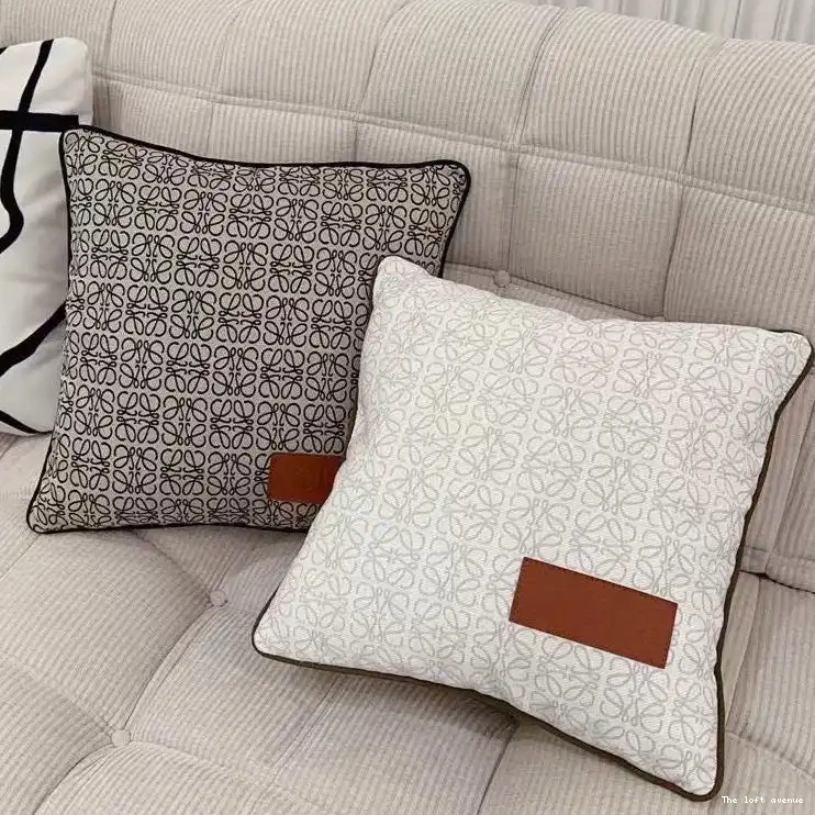 LOEWE PILLOW THROW 0503